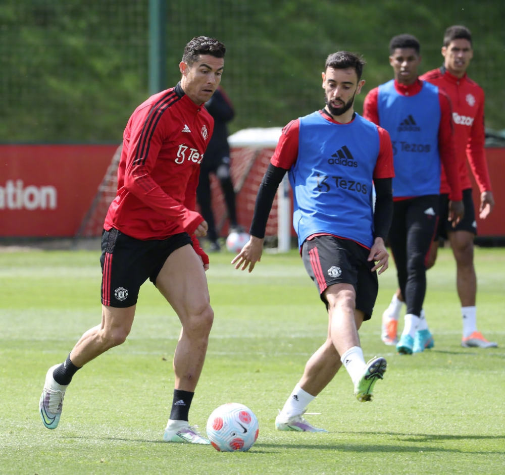 中占据主动 中占据主动