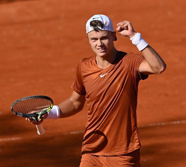 直言球队本 直言球队本