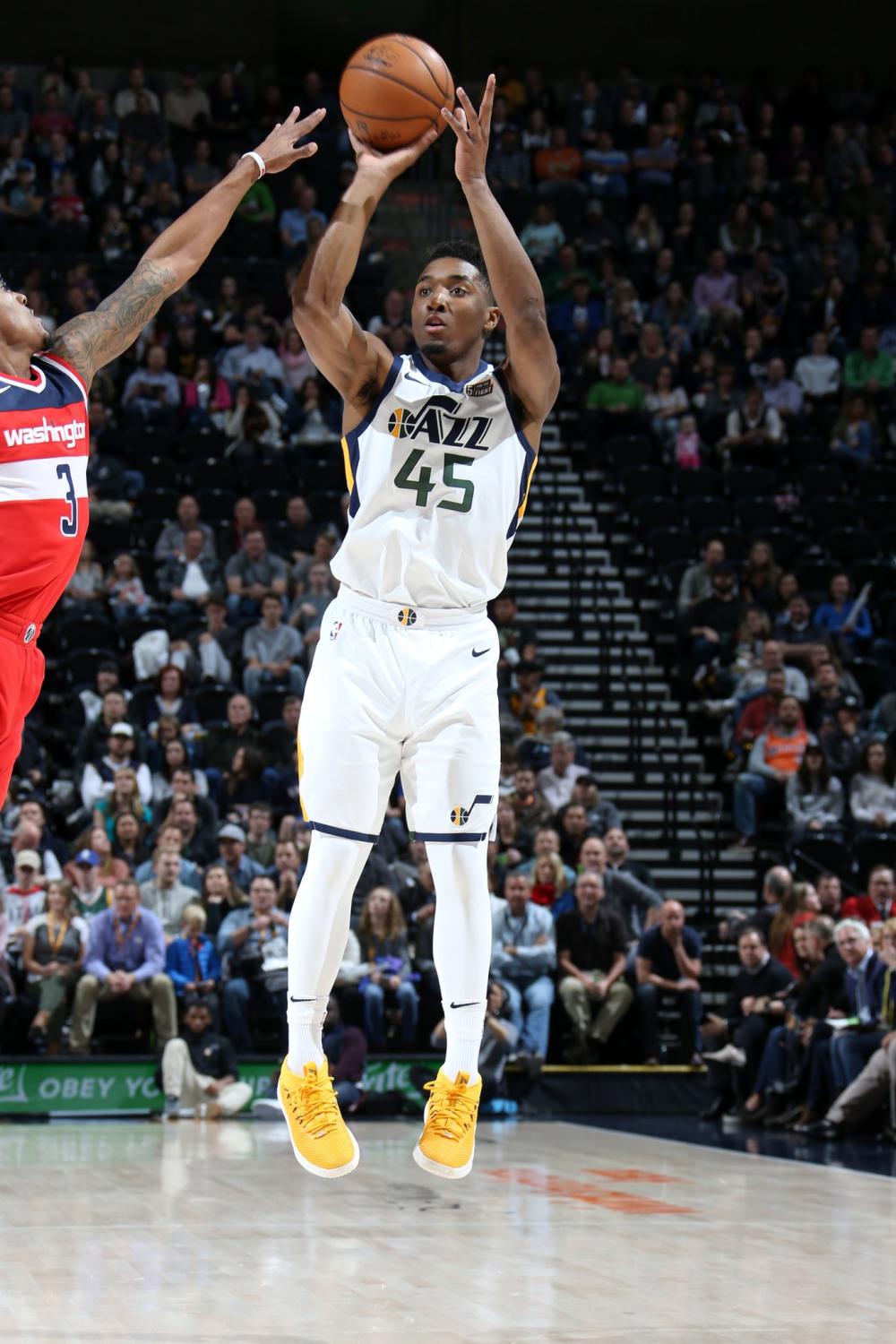 进攻端则以 进攻端则以