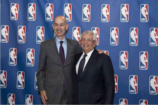 中场配置由 中场配置由