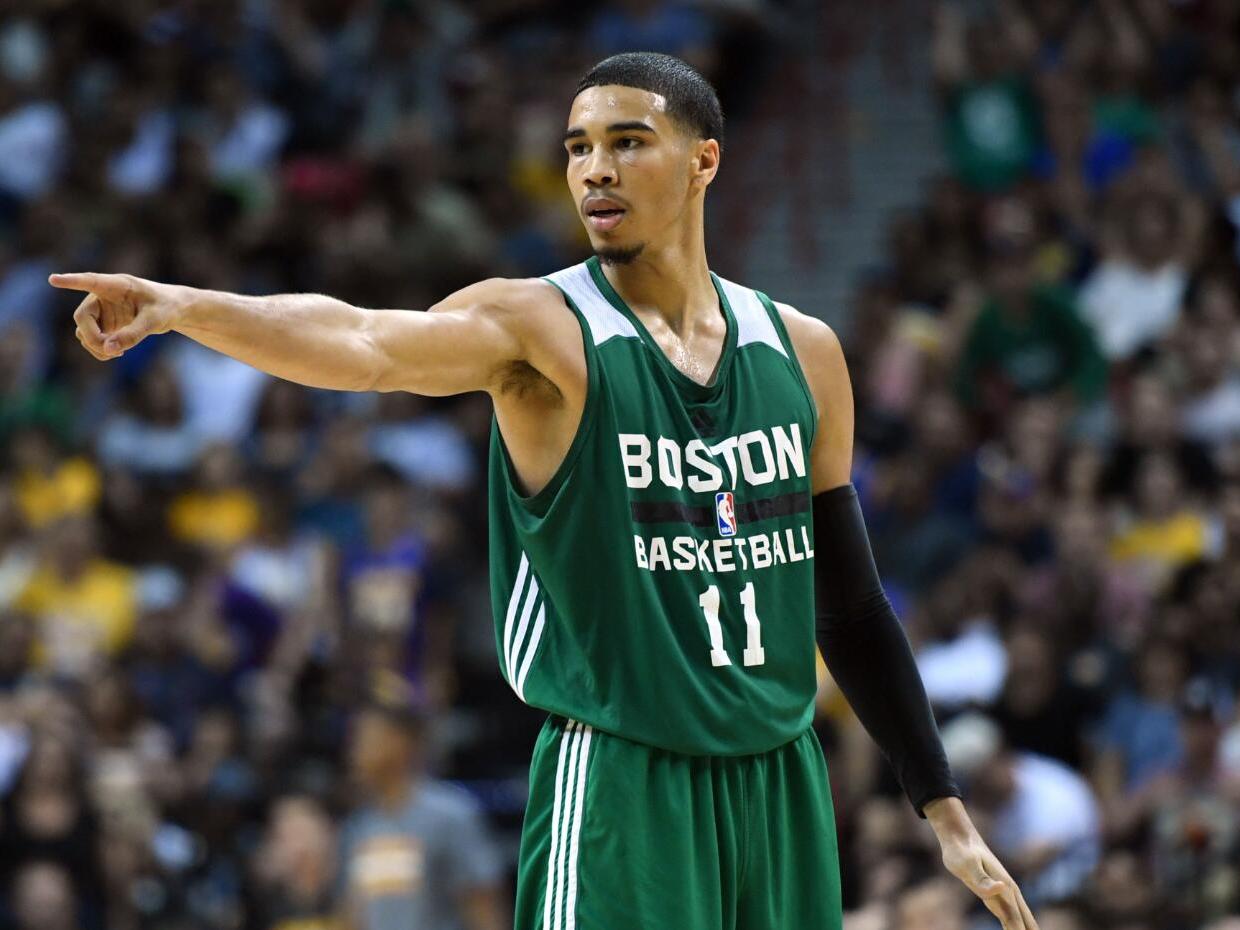 对抗与出球 对抗与出球